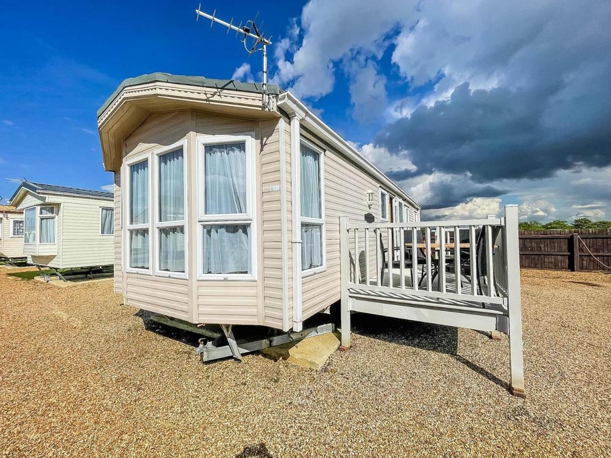 6 Berth Caravan Nearby Hunstanton Beach Front In Norfolk Ref 13019L Exterior foto