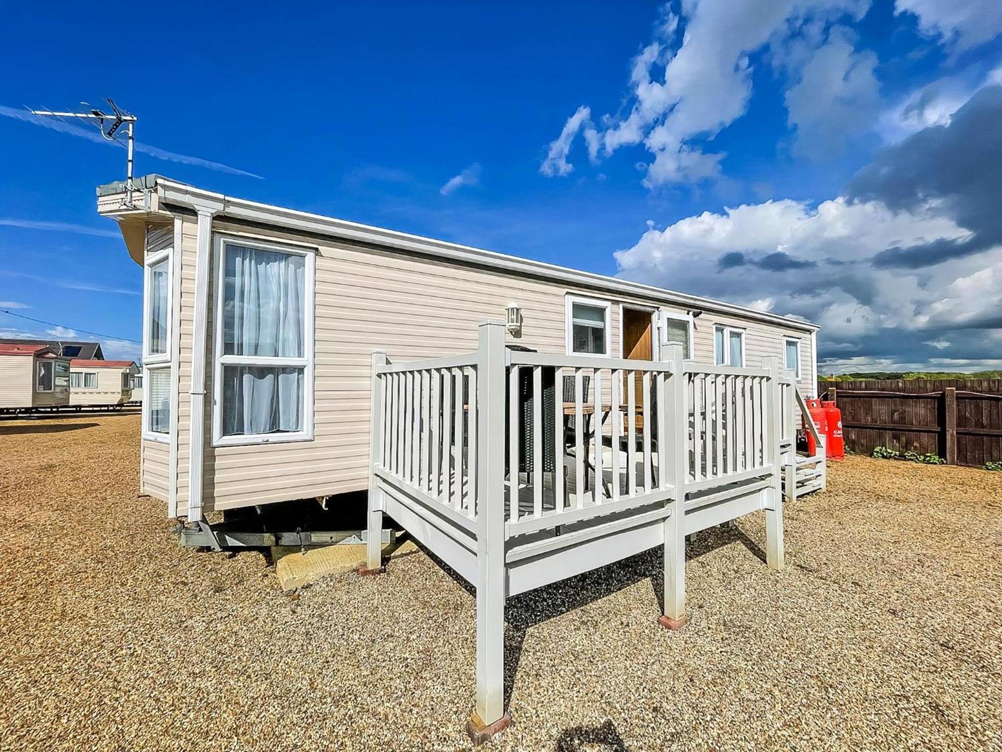 6 Berth Caravan Nearby Hunstanton Beach Front In Norfolk Ref 13019L Exterior foto